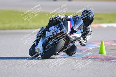 media/Jan-20-2023-Fastrack Riders (Fri) [[f2ad32aba3]]/Private/session 5 turn 13/